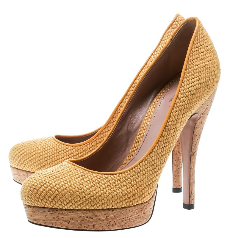 Gucci Yellow Woven Jute Bumblebee Cork Platform Pumps Size 37 3