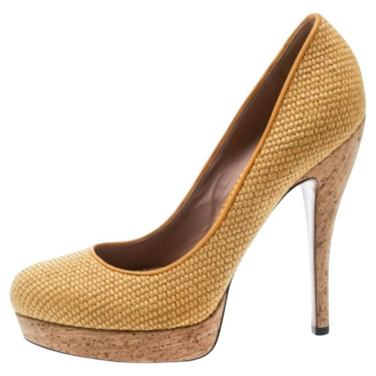 Gucci escarpins à plateforme en liège tissé jaune, taille 37 en vente