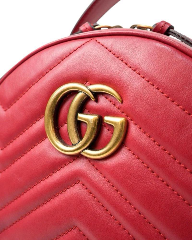 Gucci GG Marmont Matelassé Sac à dos Rouge en vente 5