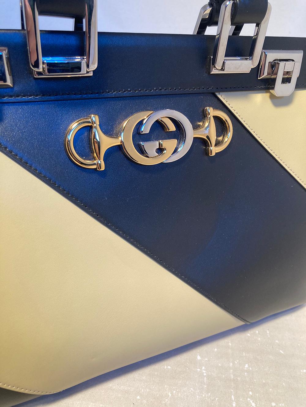 Gucci Zumi Shibuya Schwarze und braune Medium Henkeltasche mit Griff oben im Angebot 3