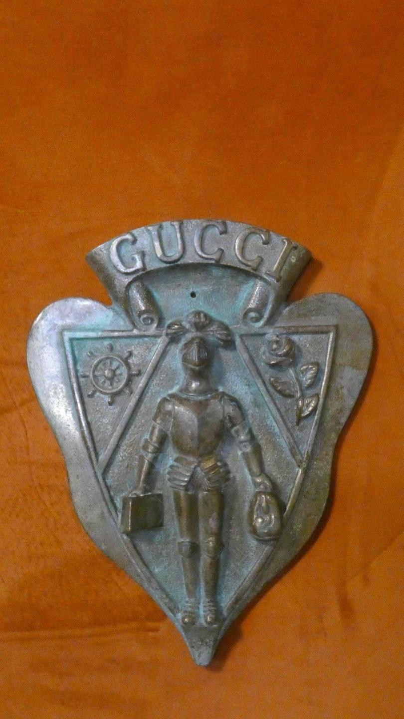 In 1921, inspired by his experience as a porter at The Savoy hotel in London, Guccio Gucci founded his eponymous luggage atelier on Via della Vigna Nuova in Florence. His vision combines Tuscan craftsmanship with English elegance. These early years