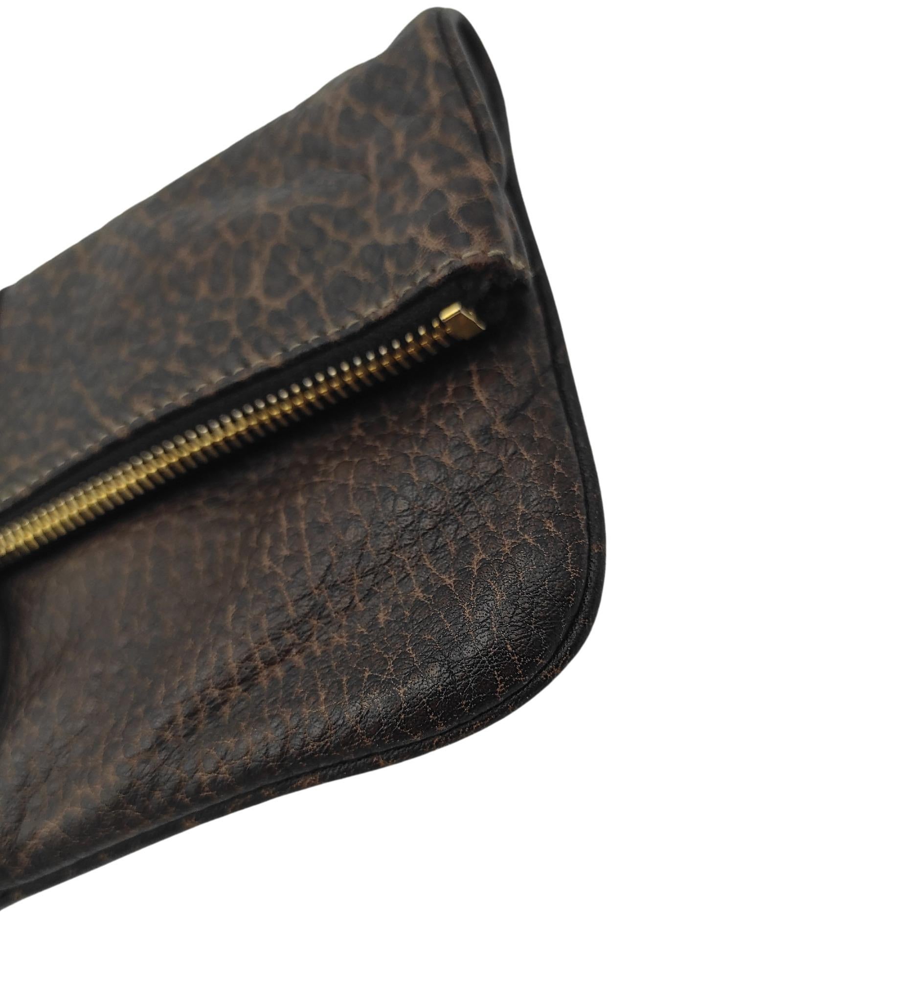 Gucci Lucy, la pochette in pelle marrone con bambù in vendita 4