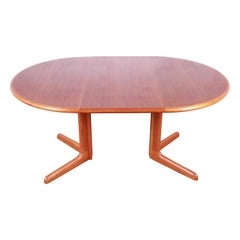 Gudme Møbelfabrik Danish Modern Sculpted Teak Extension Dining Table