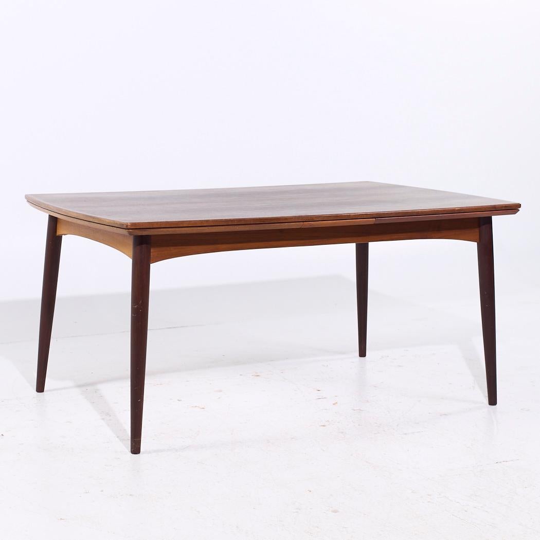 Gudme Møbelfabrik Mid Century Danish Teak Hidden Leaf Expanding Dining Table (Table de salle à manger à feuilles cachées) Bon état - En vente à Countryside, IL