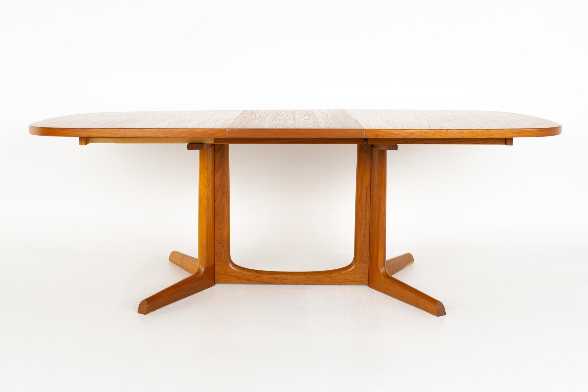 Late 20th Century Gudme Mobelfabrik Danish Mid Century Teak Dining Table with 2 Leaves