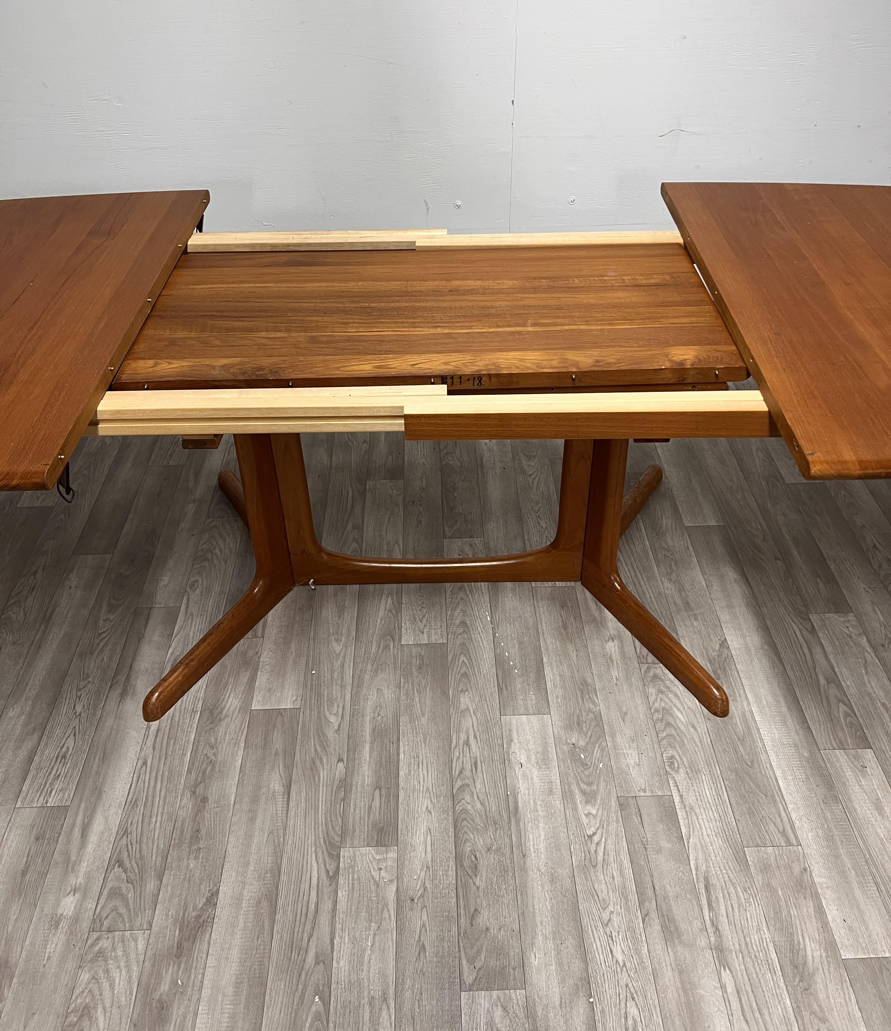 Fin du 20e siècle Table de salle à manger à rallonge Gudme Mobelfabrik en vente