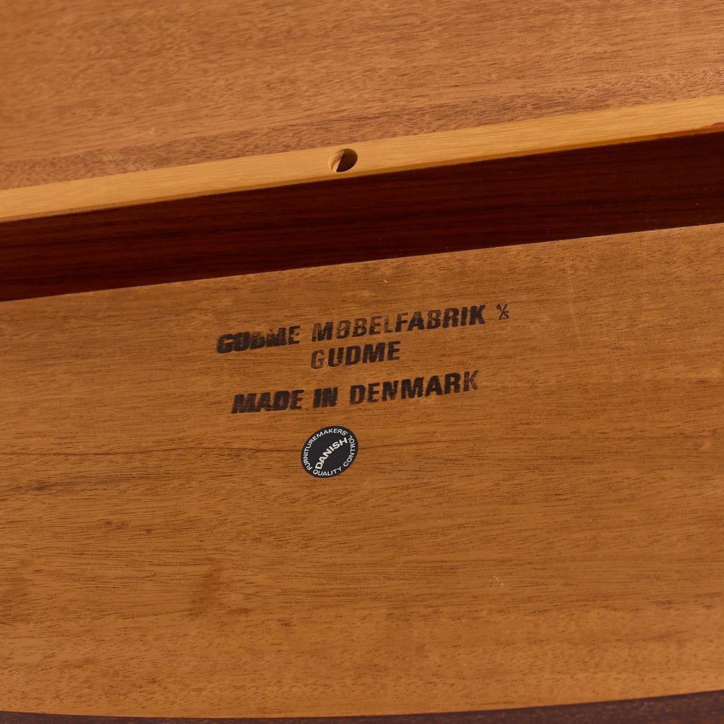 Table de salle à manger danoise Gudme Mobelfabrik du milieu du siècle dernier, extensible en bois de rose avec 1 feuille en vente 4