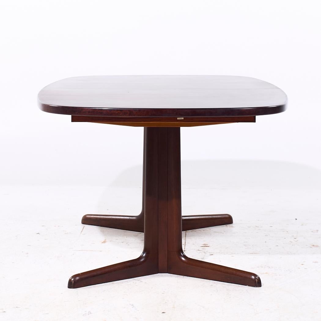 Table de salle à manger danoise Gudme Mobelfabrik du milieu du siècle dernier, extensible en bois de rose avec 1 feuille en vente 1