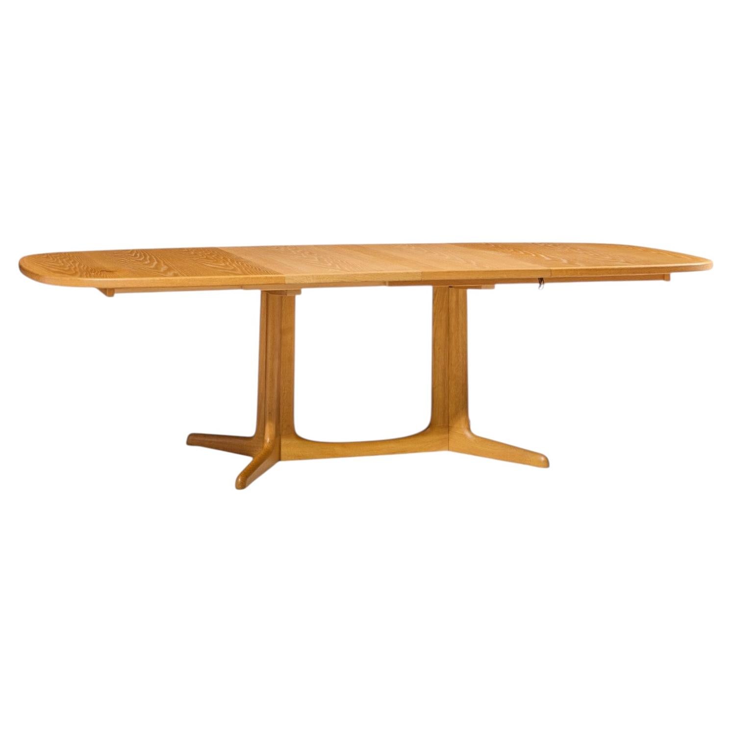 Gudme Mobelfabrik Mid Century Danish Teak Expanding Dining Table with 2 Leaves