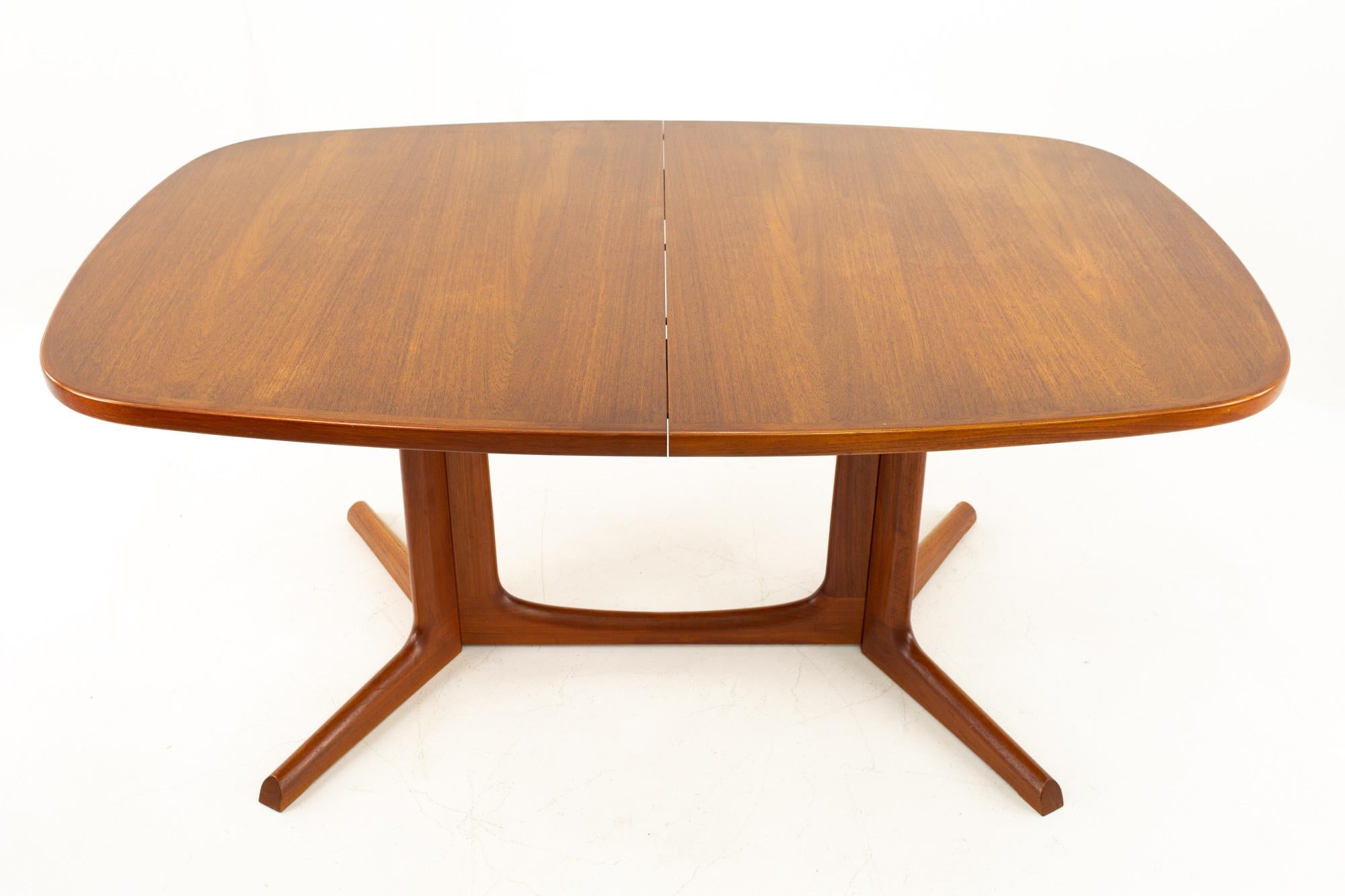 Mid-Century Modern Gudme Mobelfabrik Midcentury Dining Table with 2 Leaves