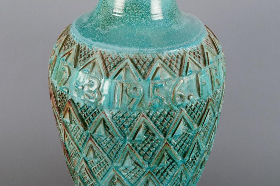Gudmundur Einarsson (1895-1963), Icelandic ceramist. Ceramic floor vase. In Excellent Condition For Sale In Copenhagen, DK