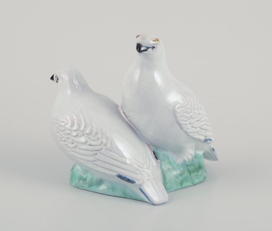 Icelandic Gudmundur Einarsson. Unique ceramic figurine. A grouse with young. For Sale