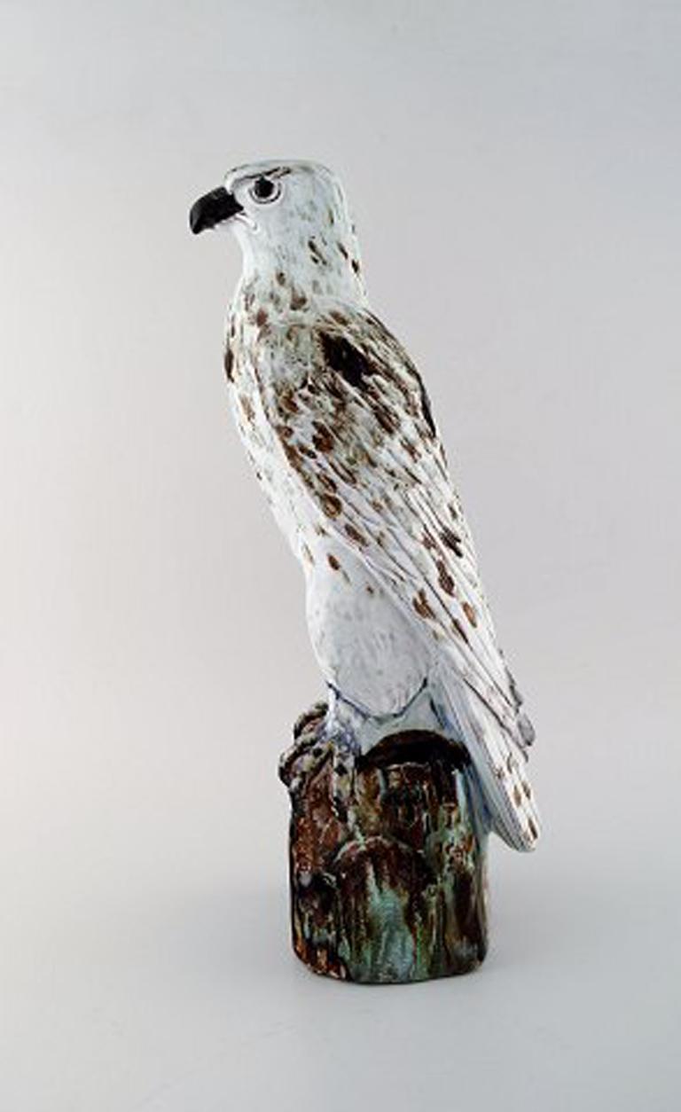 Gudmundur Mar Einarsson b. Middal 1895 d. 1963
Icelandic falcon of art pottery decorated with gray, green, brown and white glaze.
Signed in monogram GE, Iceland, 1940.
Measures: 45 cm. x 18 cm.
In perfect condition.
