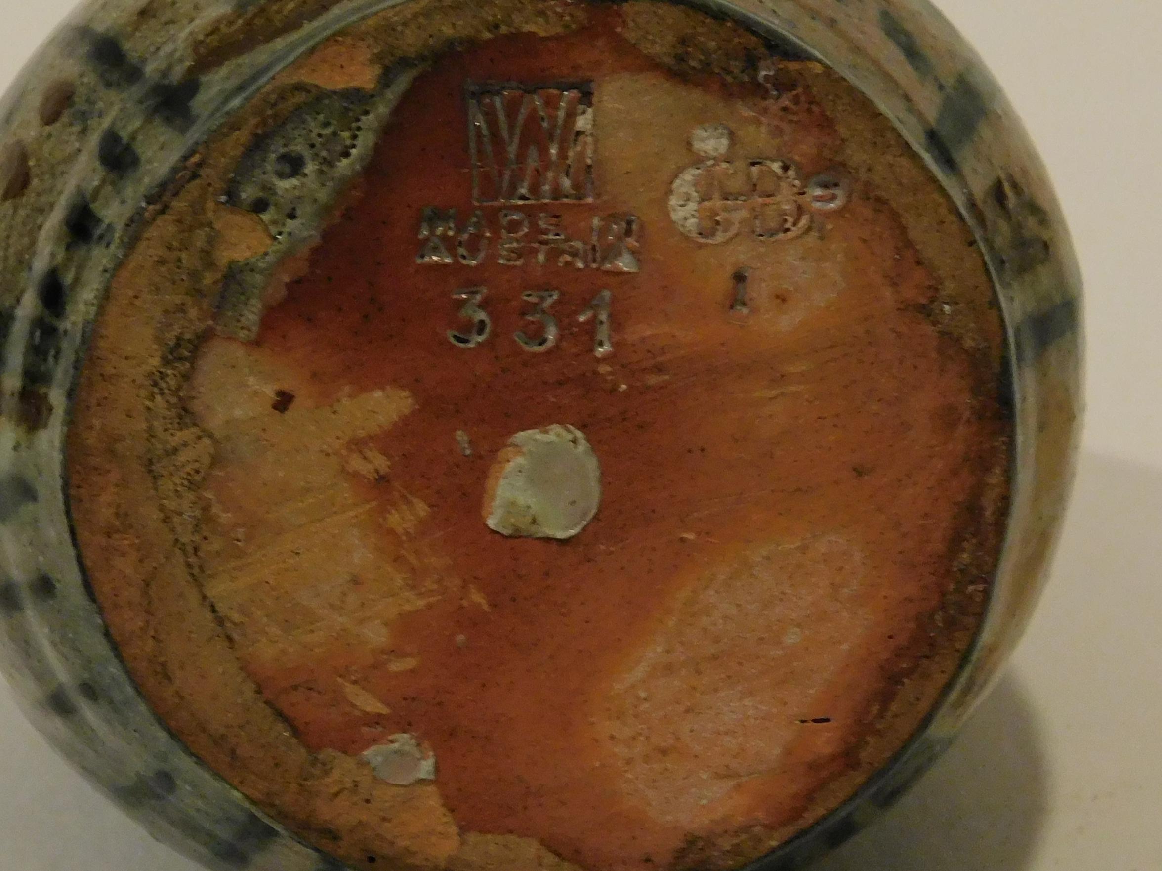 Inizio XX secolo Vaso in ceramica Gudrun Baudisch Design, 1920 circa, Paesaggio urbano in vendita