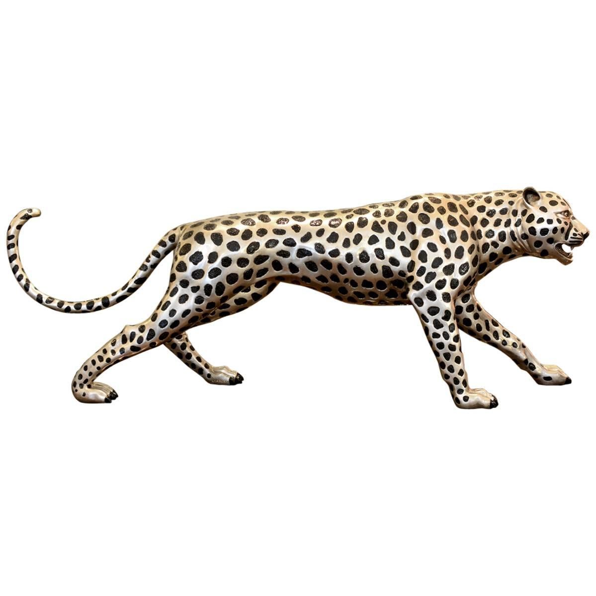 Guepard Sculpture in Black and Silvered Bronze Finish