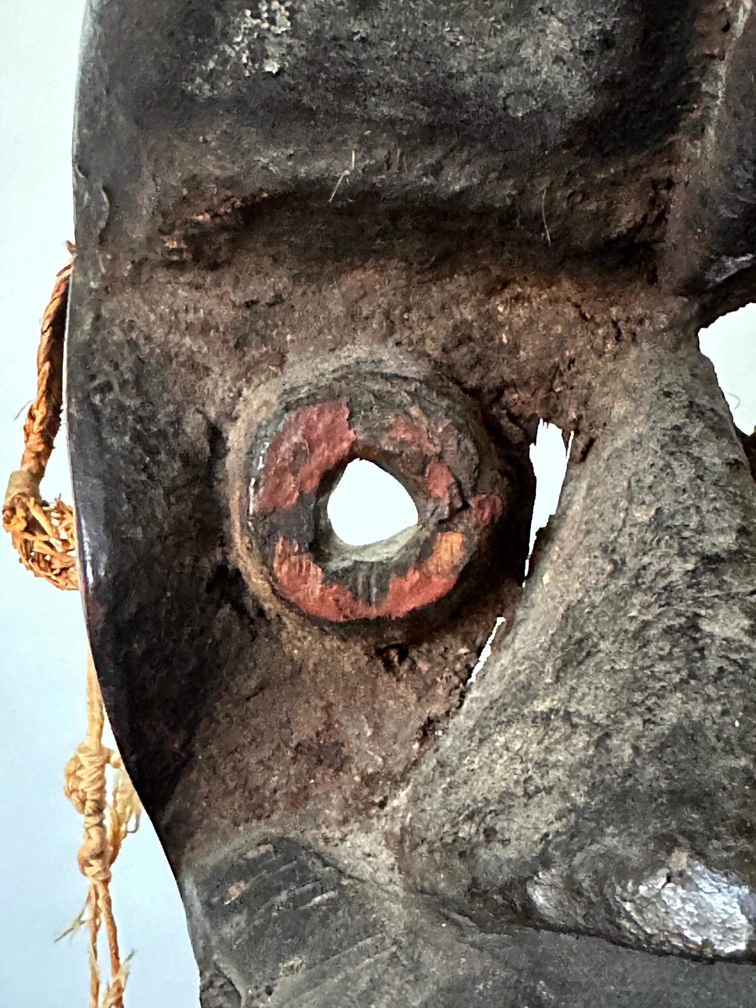 Maschera Guere della Costa d'Avorio con adesivo di Sotheby's in vendita 2