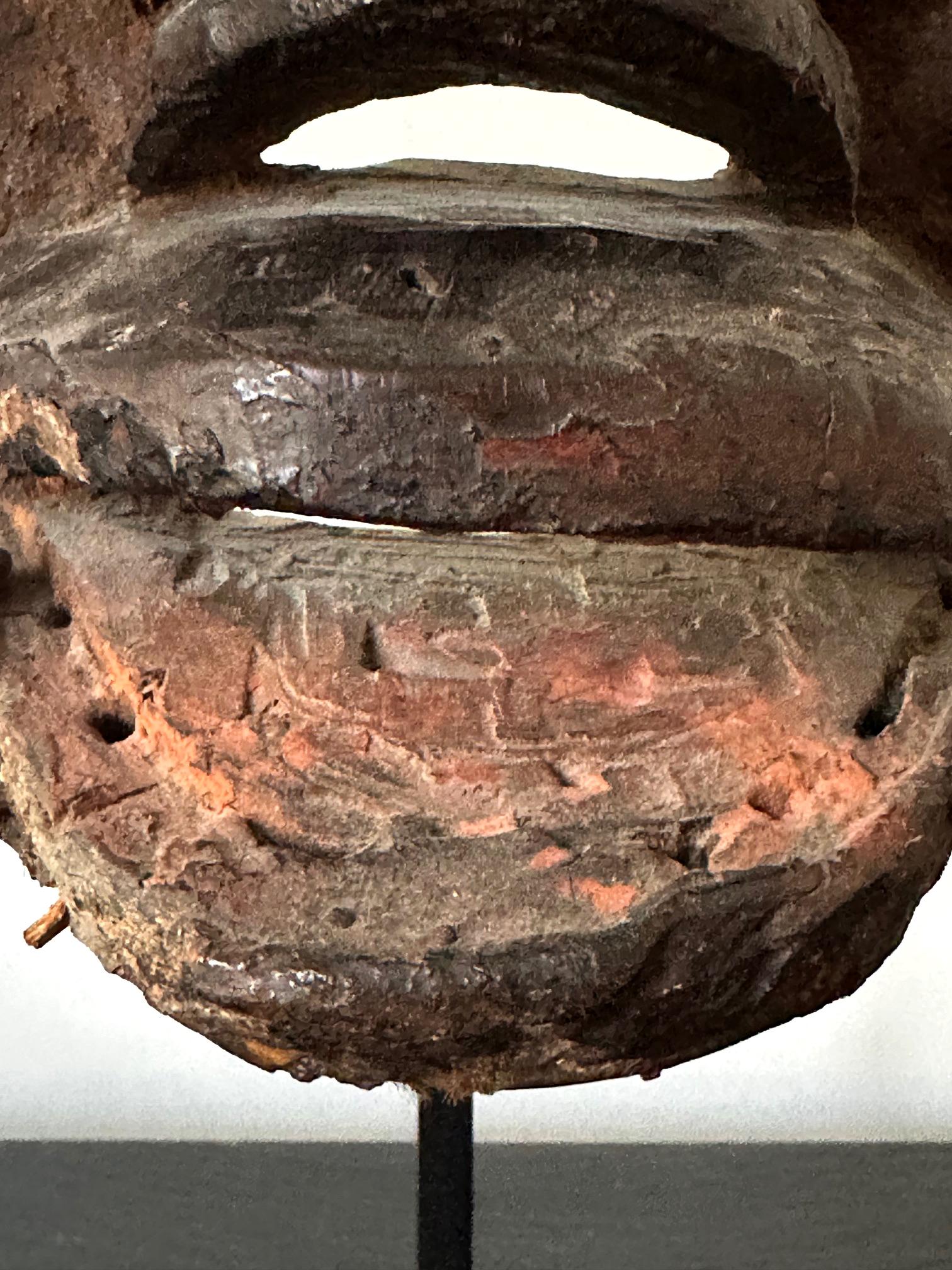 Maschera Guere della Costa d'Avorio con adesivo di Sotheby's in vendita 6