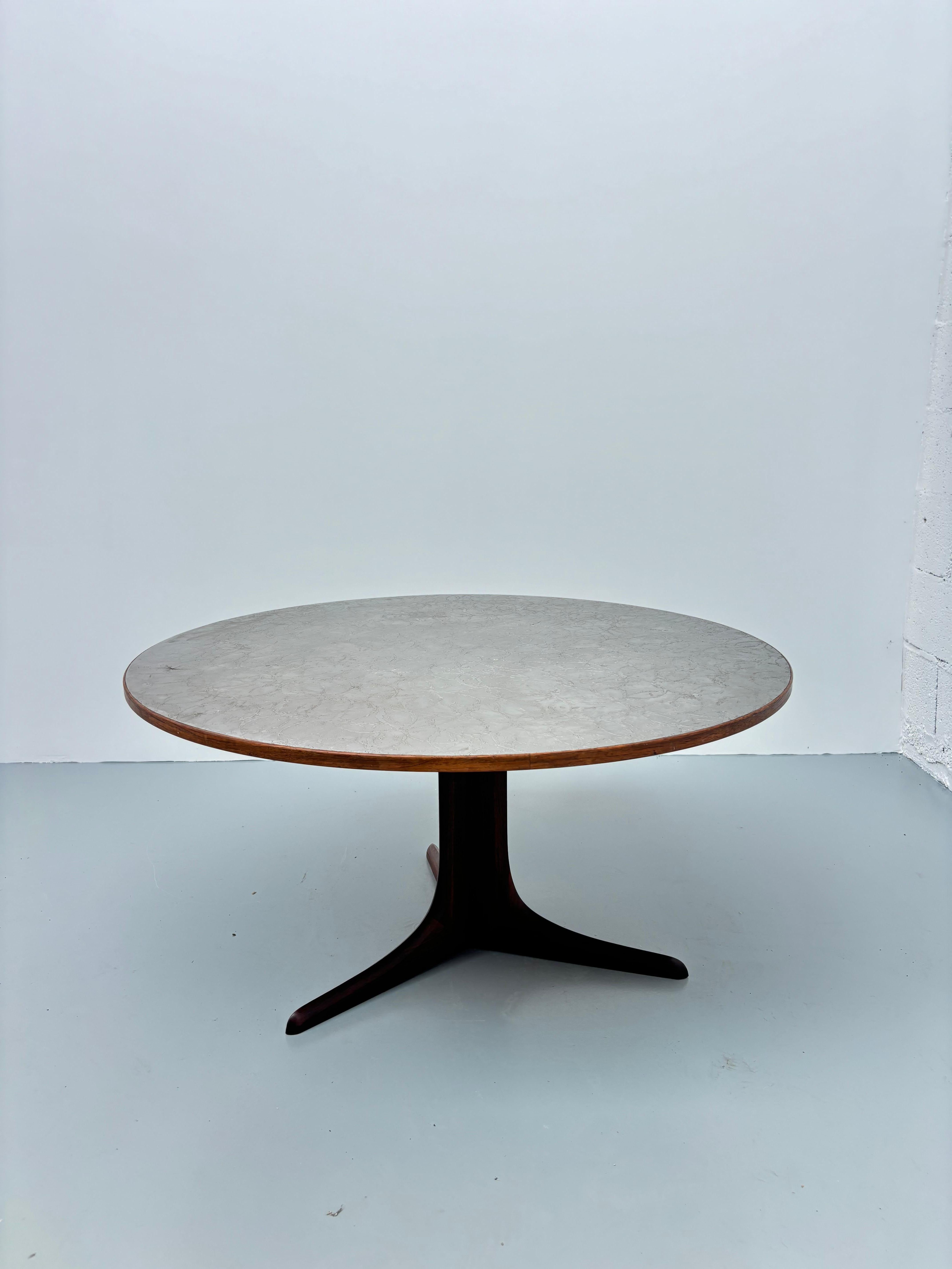 Guéridon ou table d'appoint en teck et feuille d'aluminium, zinc attribué à Heinz Lilienthal