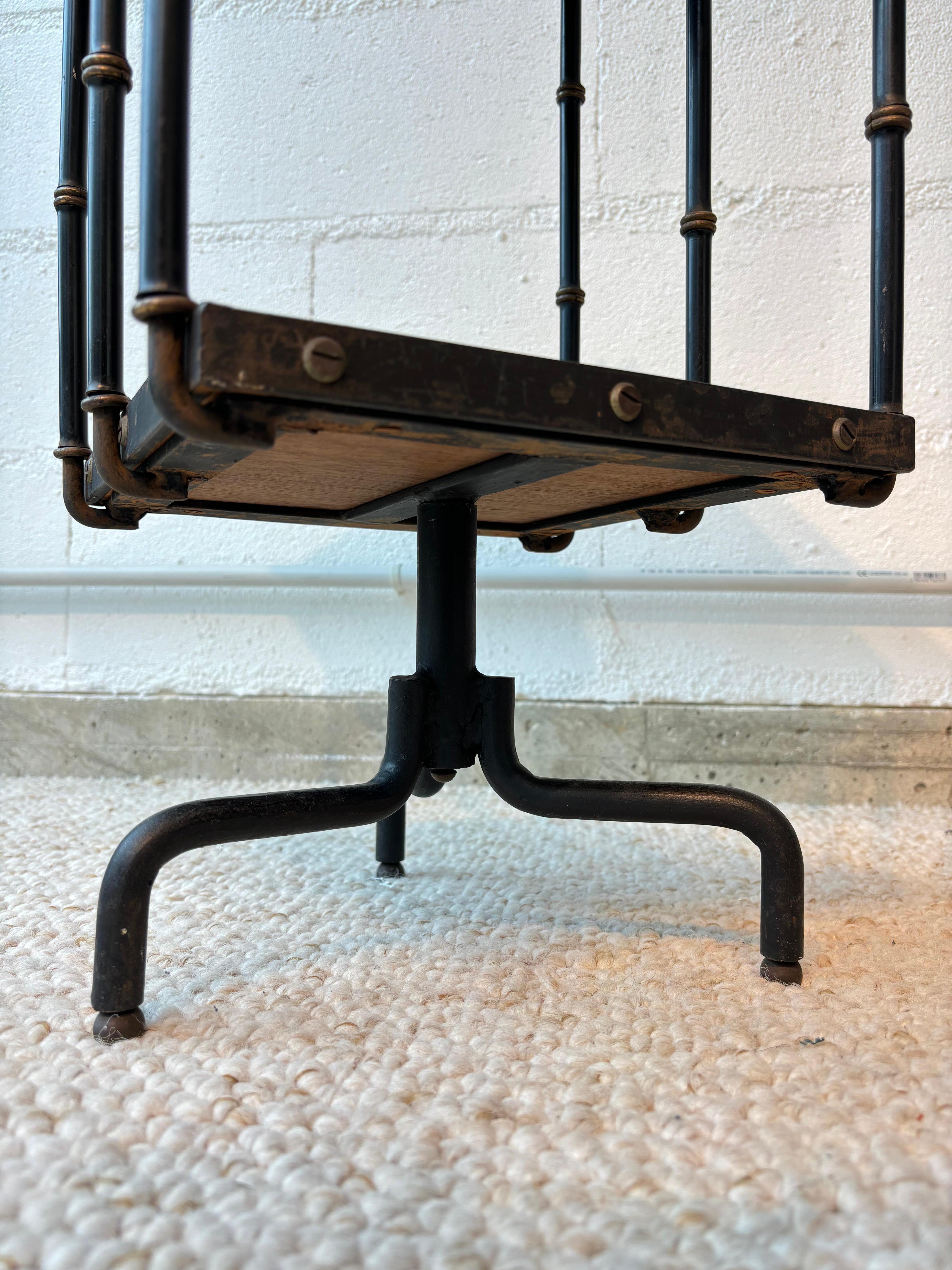 Guéridon by Jacques Adnet For Sale 11