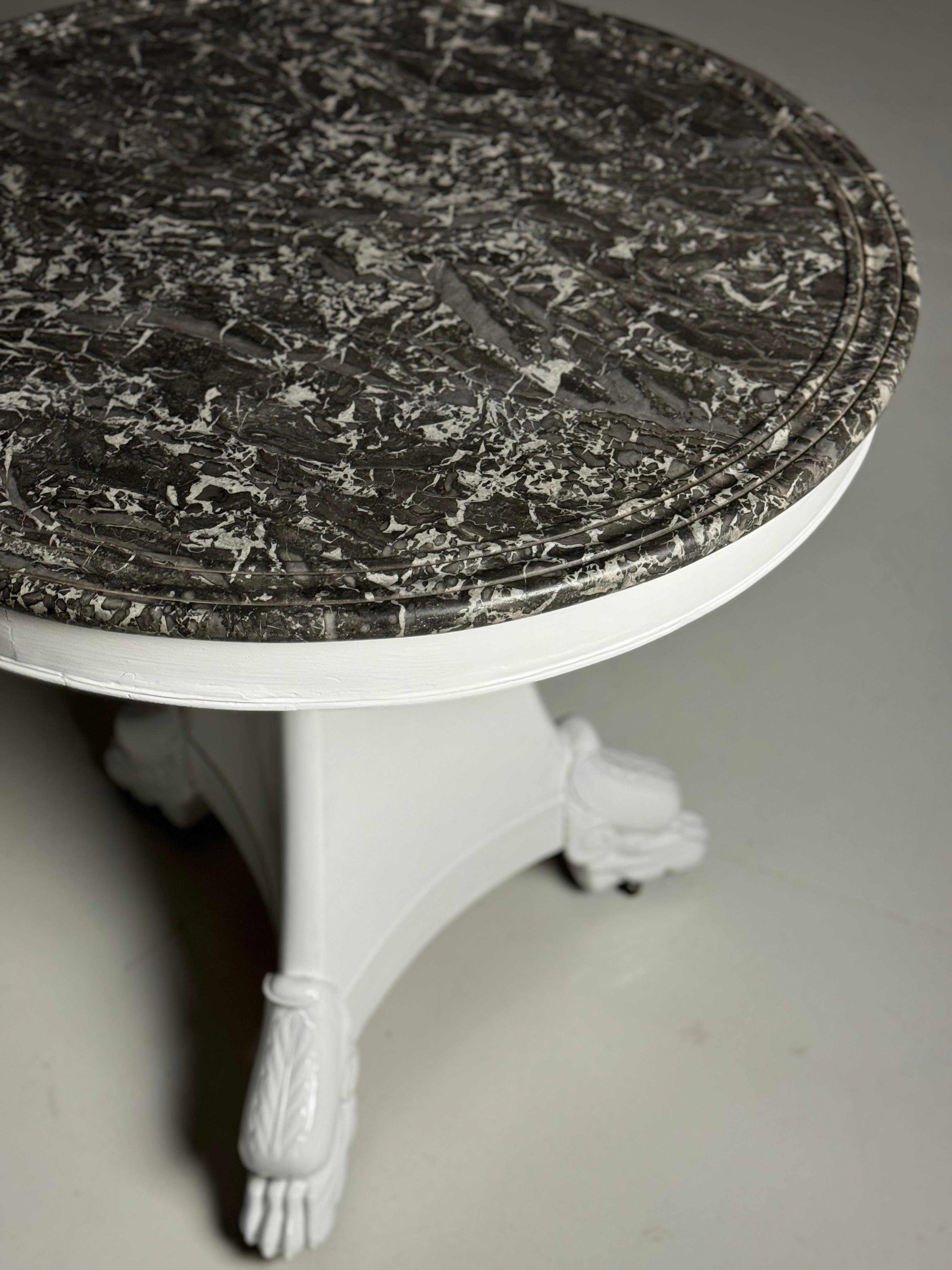 Gueridon center table French For Sale 6