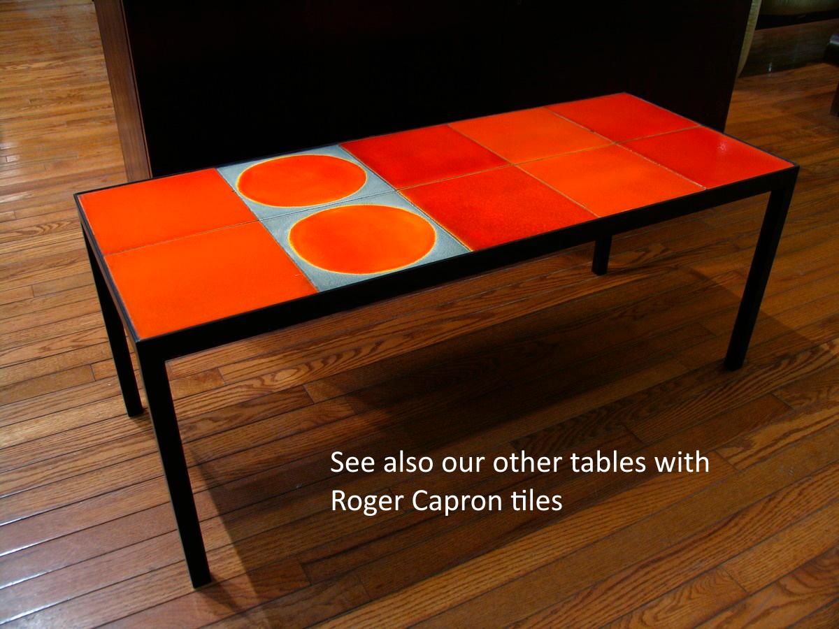 Peint Table basse Gueridon avec 4 carreaux en céramique de Roger Capron en vente