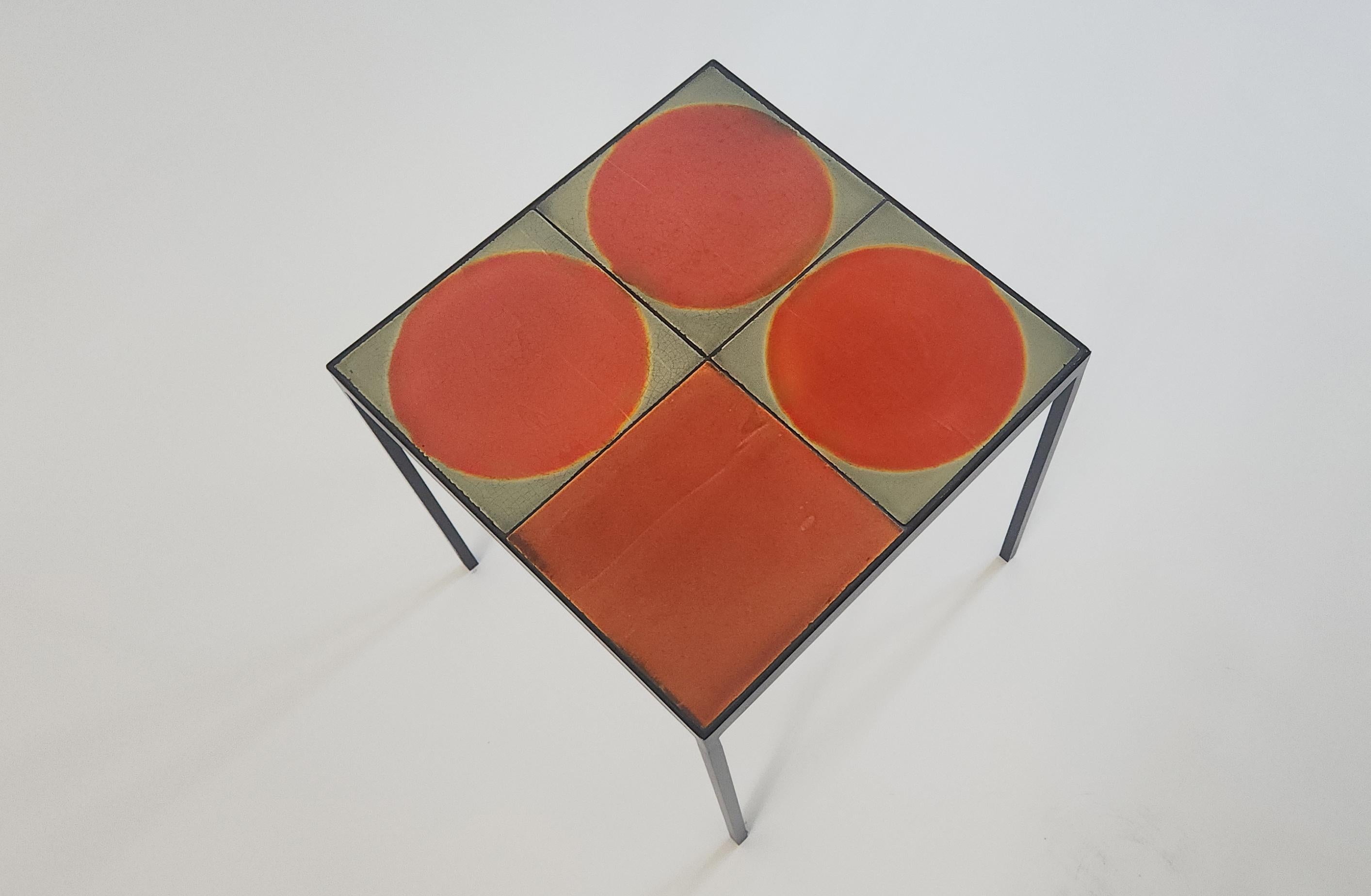 XXI secolo e contemporaneo Tavolino Gueridon con 4 piastrelle in ceramica Roger Capron in vendita