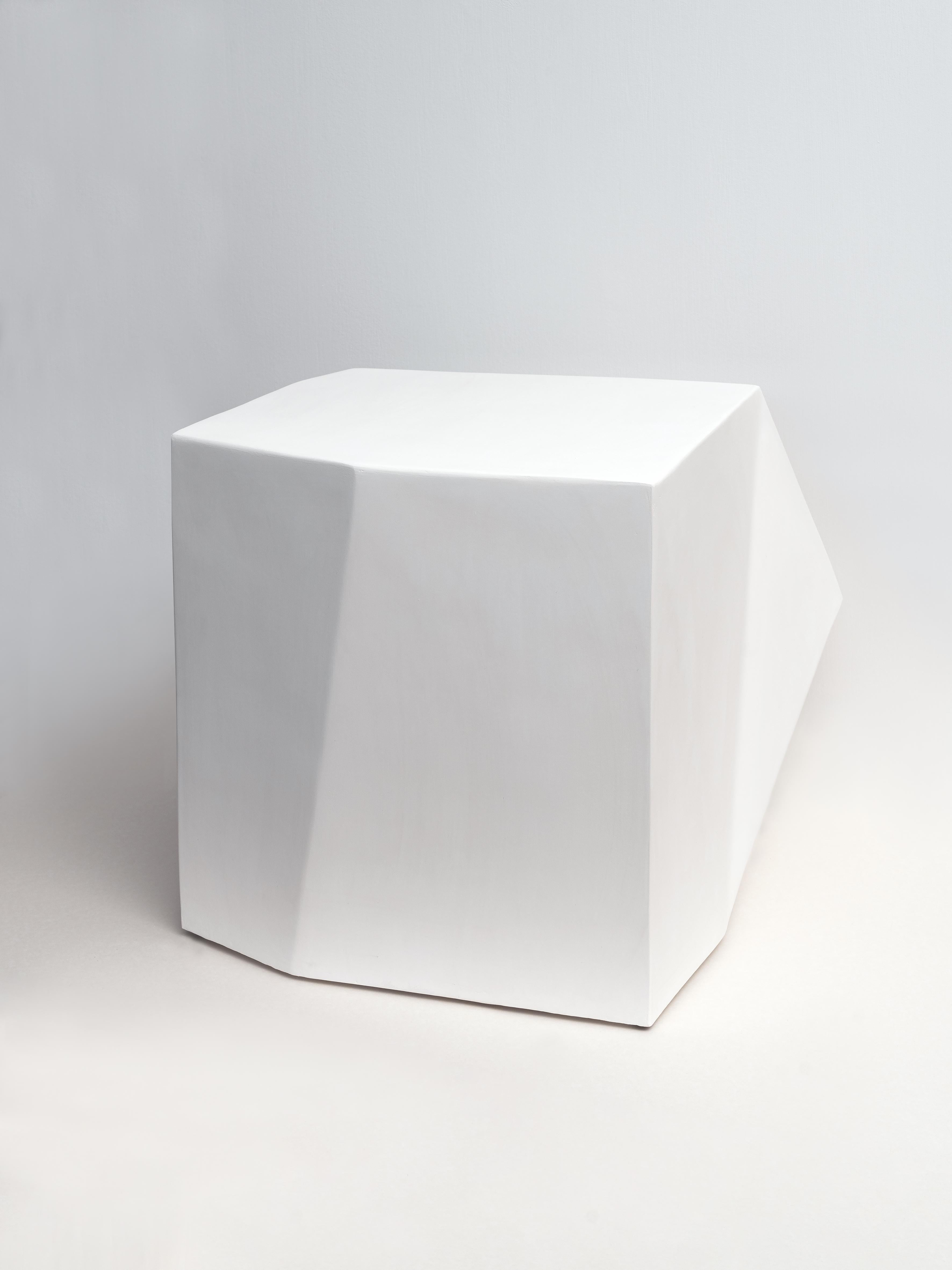Moderne Table d'appoint sculpturale 