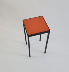 Gueridon Design - Baby Side Table with a Solid Red Roger Capron Tile