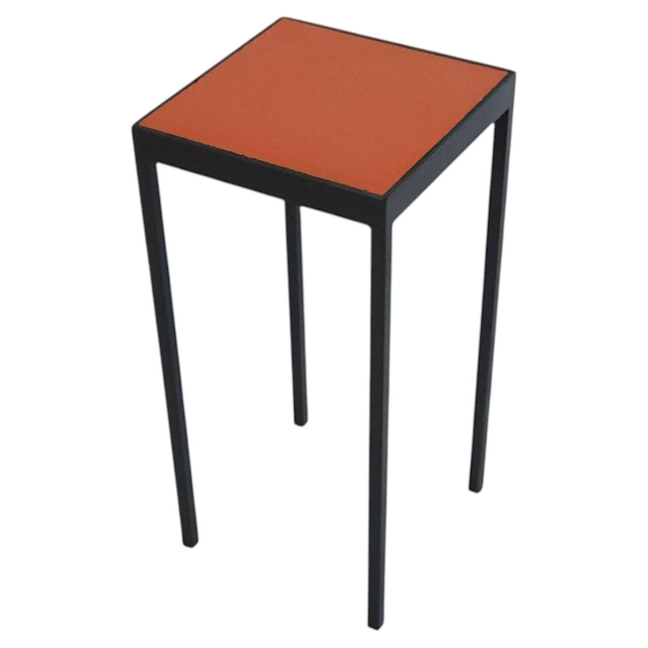 Gueridon Design - Baby Side Table with a Solid Red Roger Capron Tile