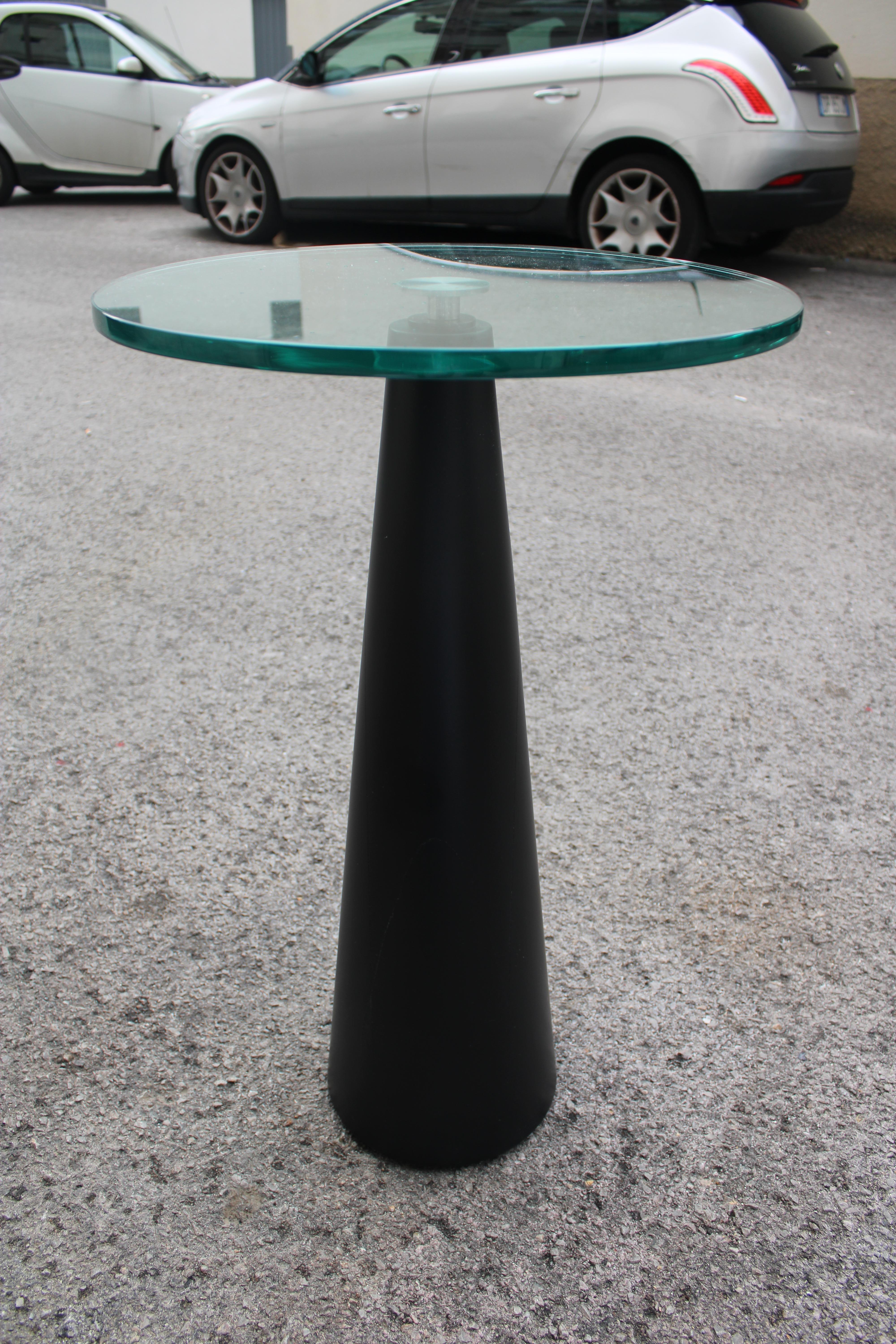 Gueridon Italiano fusto in legno conico laccato nero piano in vetro spesso 1980 im Zustand „Gut“ im Angebot in Palermo, Sicily