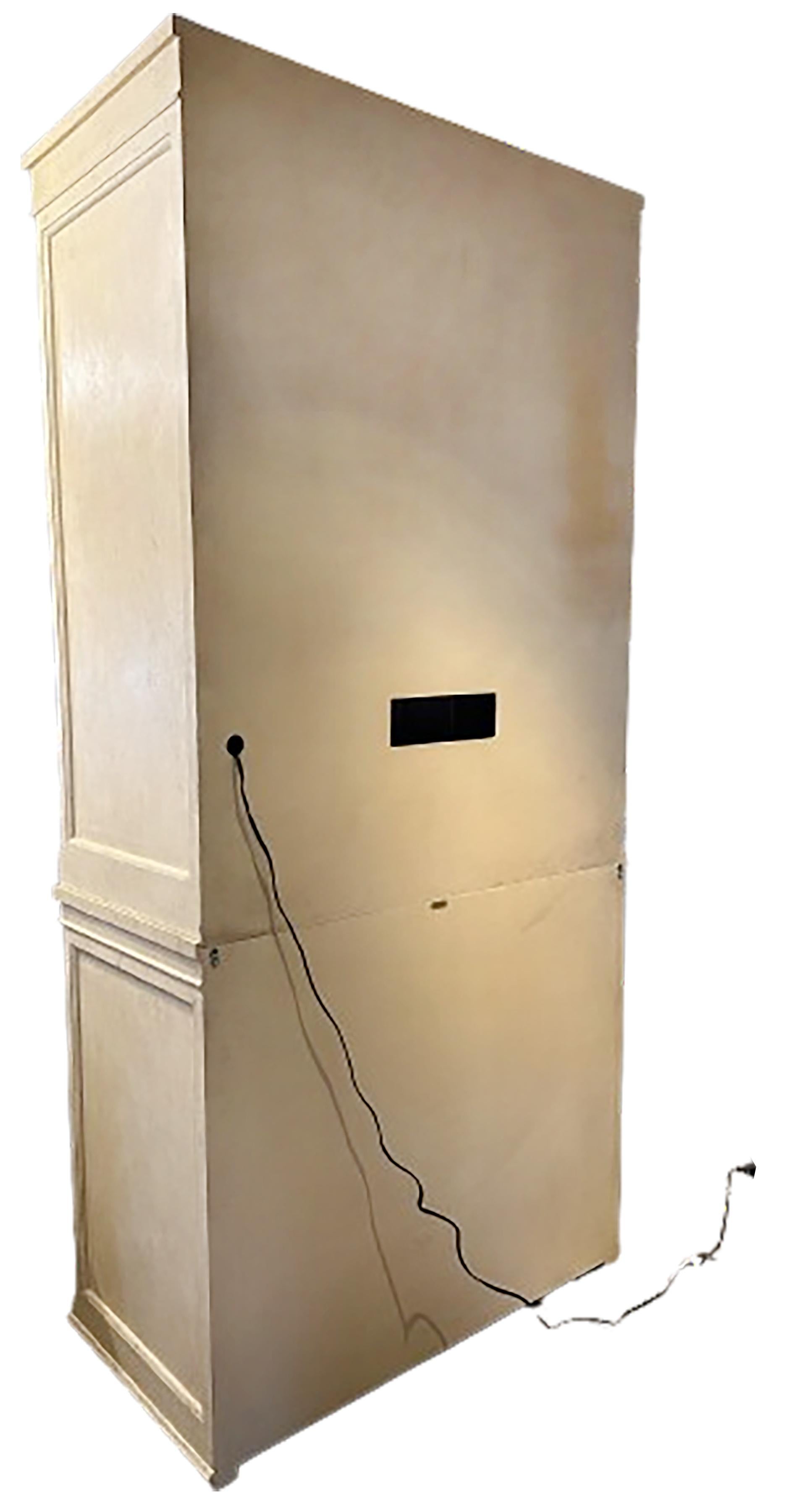 Gueridon Media Armoire with Mirrored Cabinet Doors In Good Condition For Sale In Dallas, TX