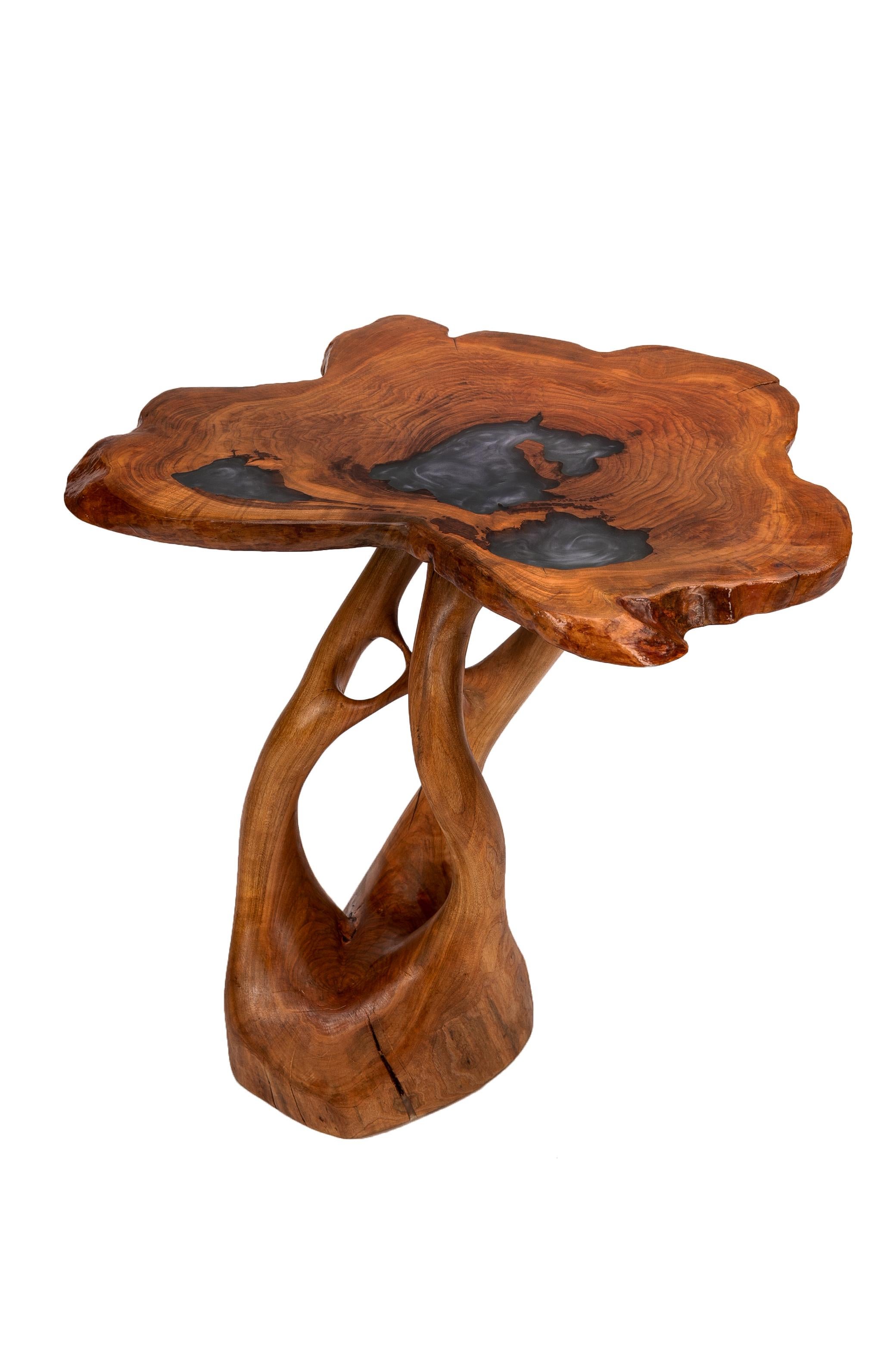 Autre Guéridon - Table en cerisier à pampilles par Biome Design en vente