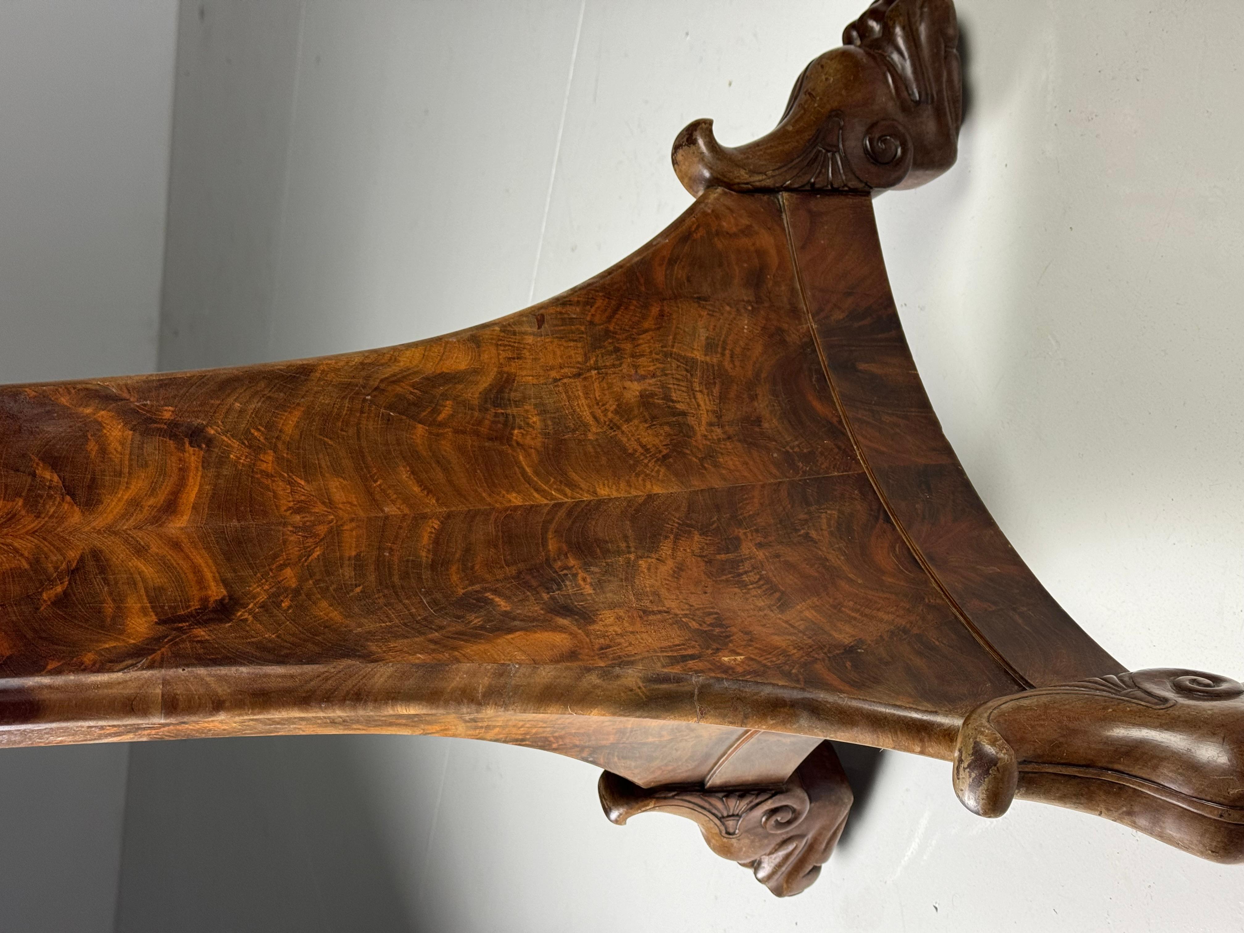 Gueridon table 5