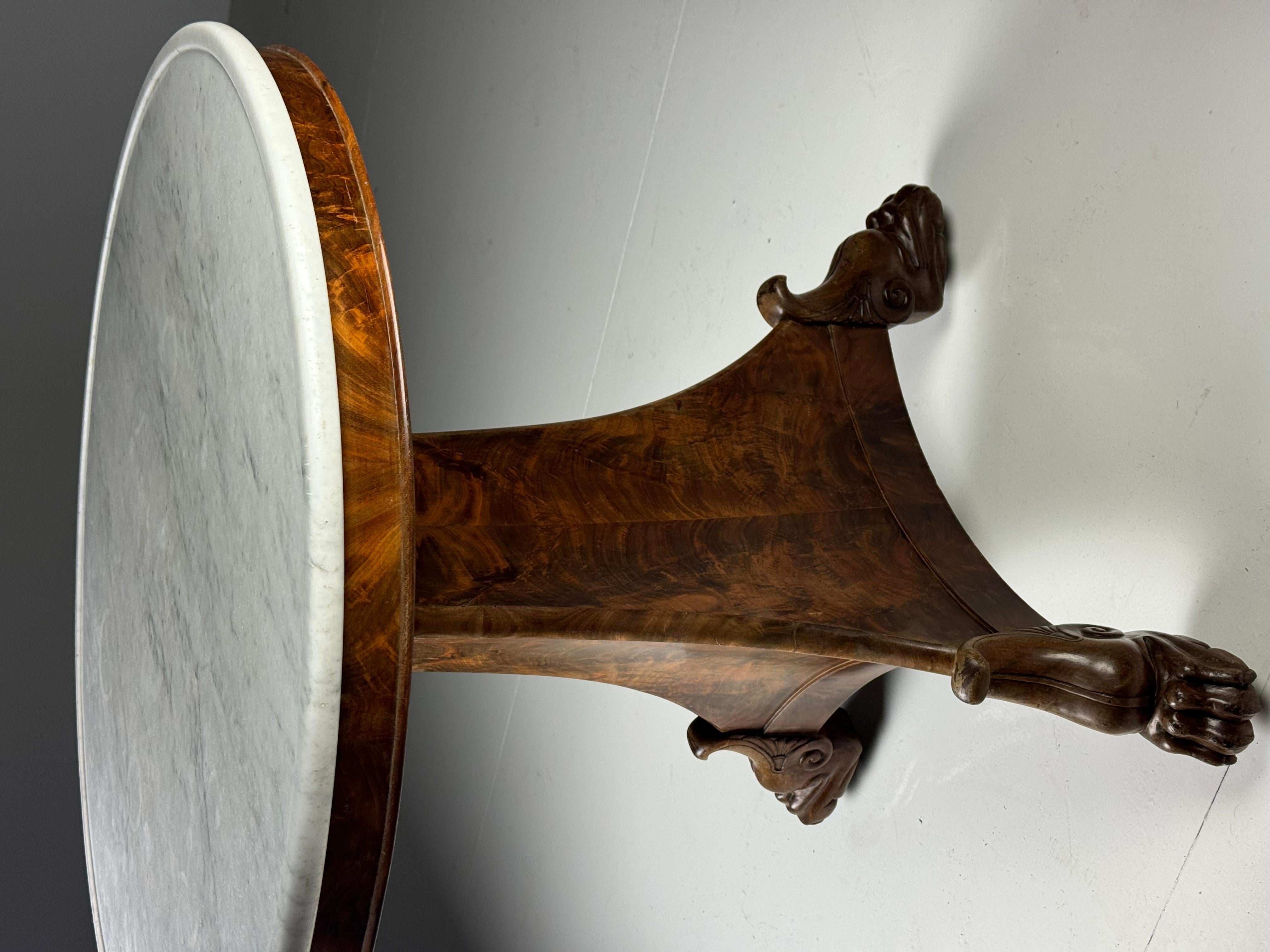 Gueridon table 9