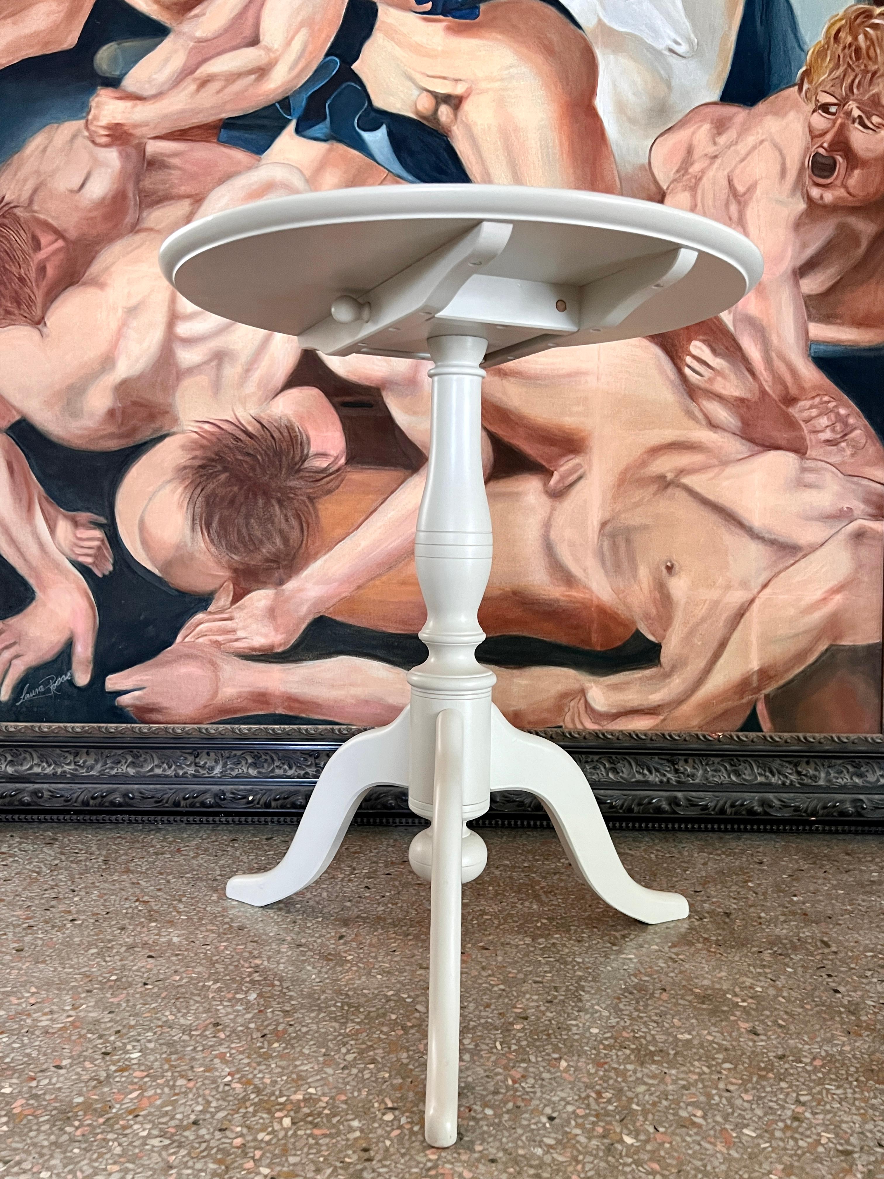 Gustavian Swedish Gueridon Side Table with Tilt Top Design Hand Painted in Greige For Sale
