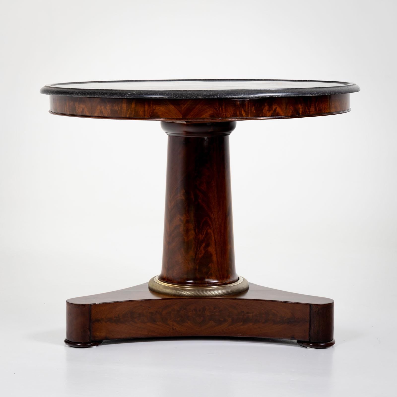 Gueridon with grey Stone Top, France around 1830 For Sale 2