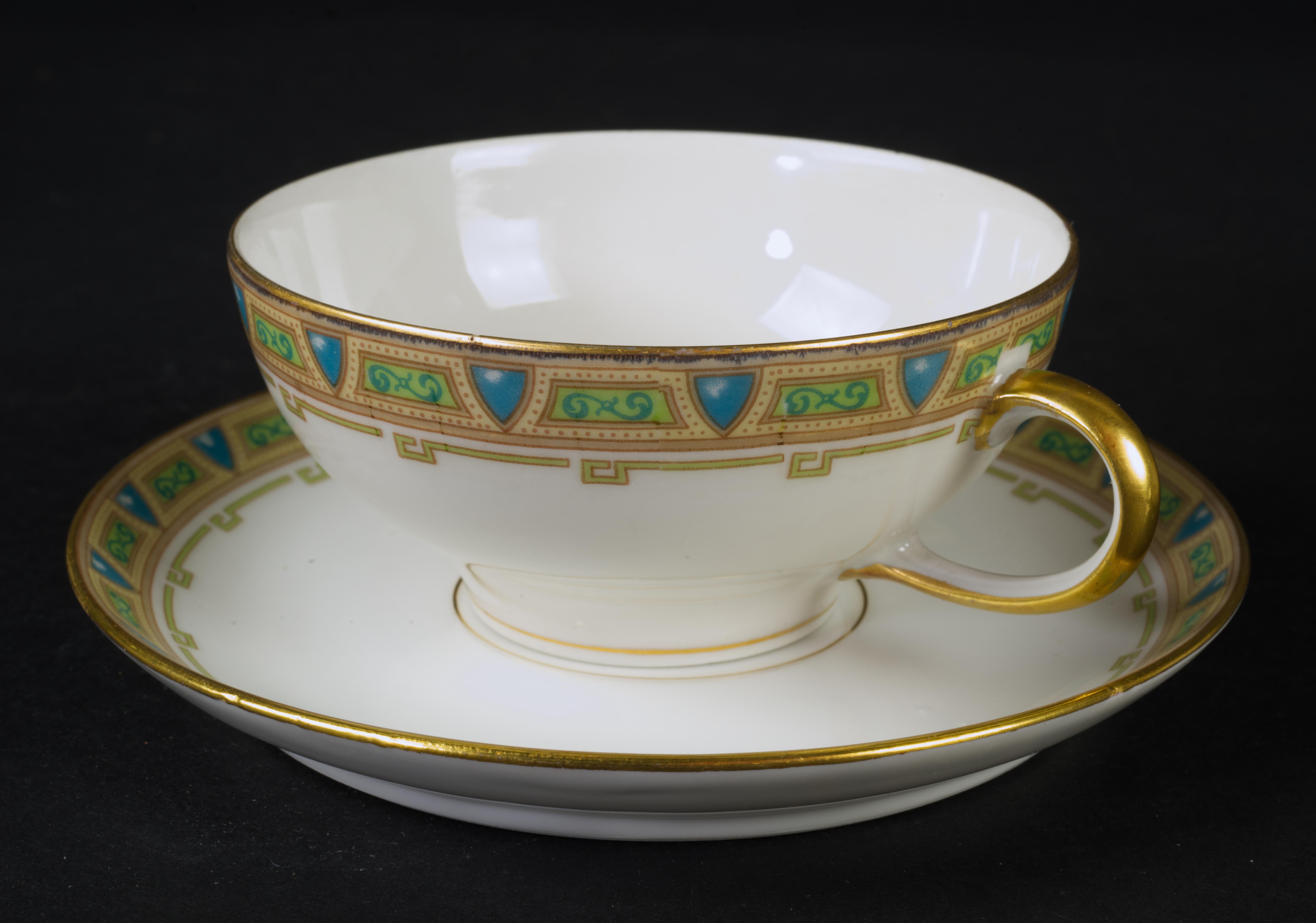 Guerin &Co Limoges France Set of Four Porcelain Cups and Saucers 1891-1900 In Good Condition In Clifton Springs, NY