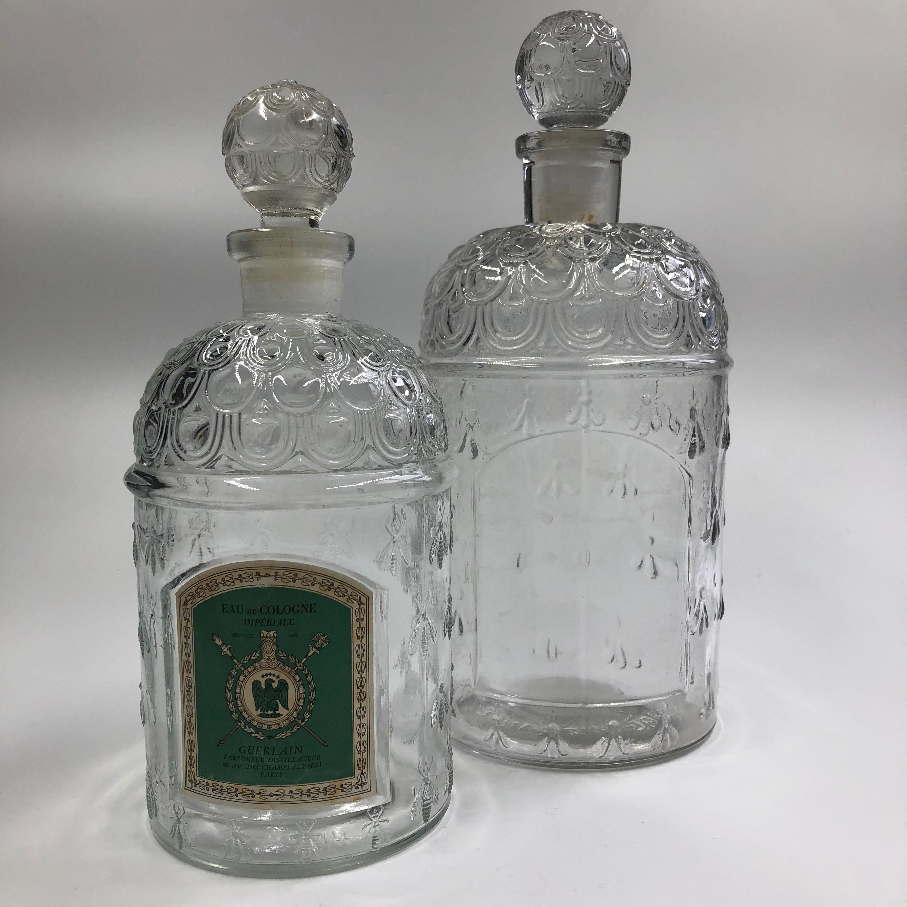 The bottle called ‘aux abeilles’ was made in 1853 by the glass maker Pochet & du Courval, L’eau de Cologne Imperiale for the Empress Eugénie married with Napoleon III.
Ornated with 69 bee in relief surmounted by a dome inspired by the column of