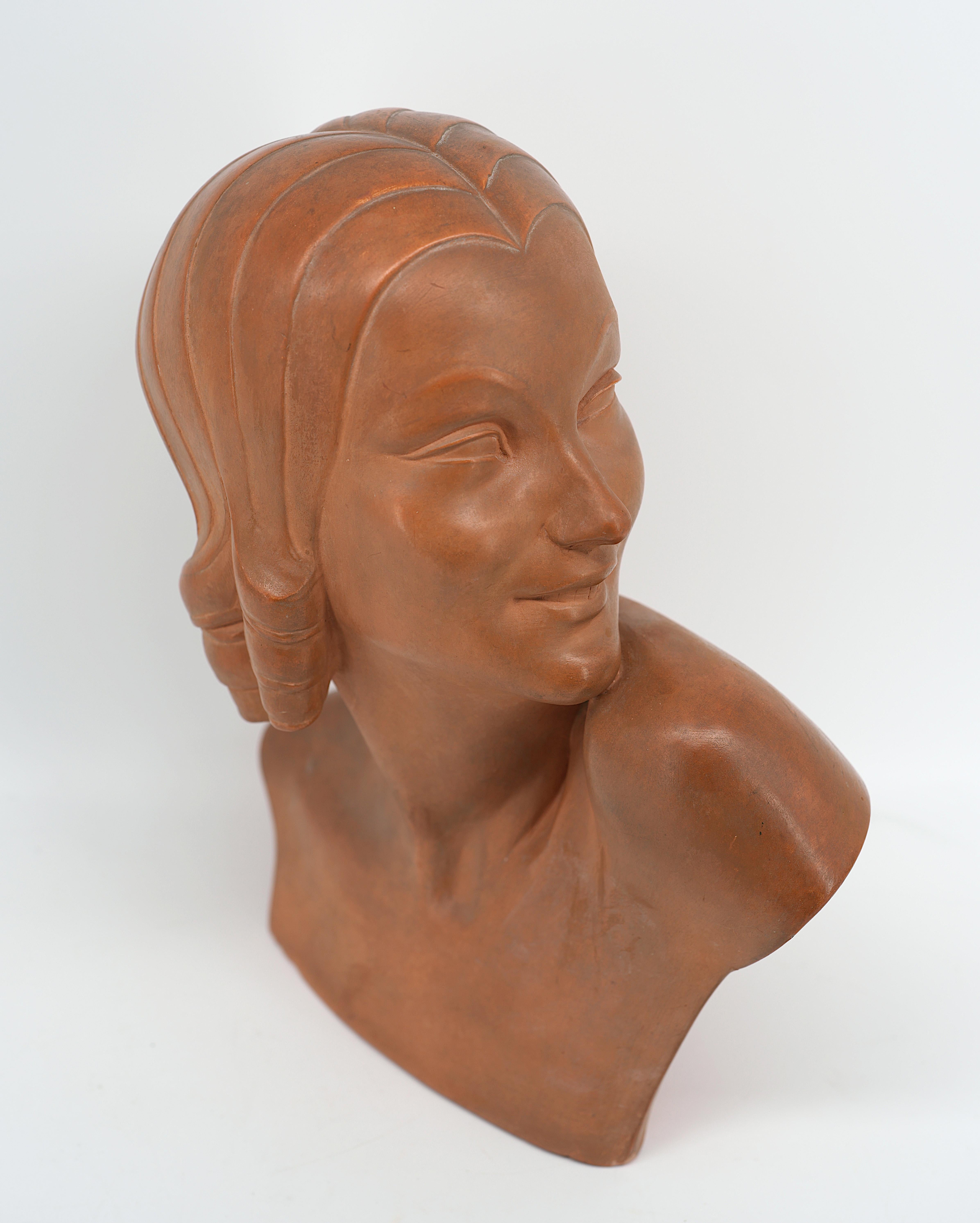 GUERO Art Deco Terracotta Young Lady Bust, 1920 In Good Condition For Sale In Saint-Amans-des-Cots, FR