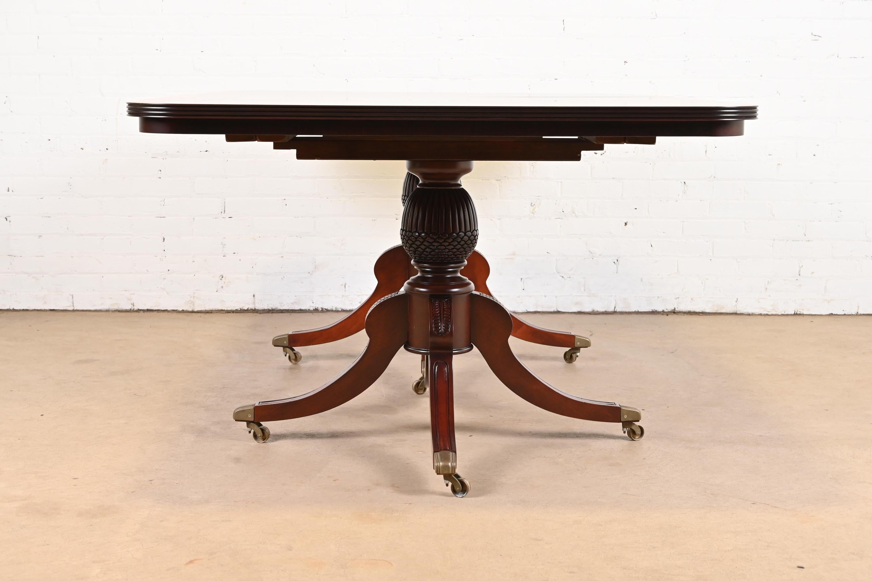 Guerra Vanni Georgian Mahogany Double Pedestal Dining Table, Newly Refinished For Sale 8