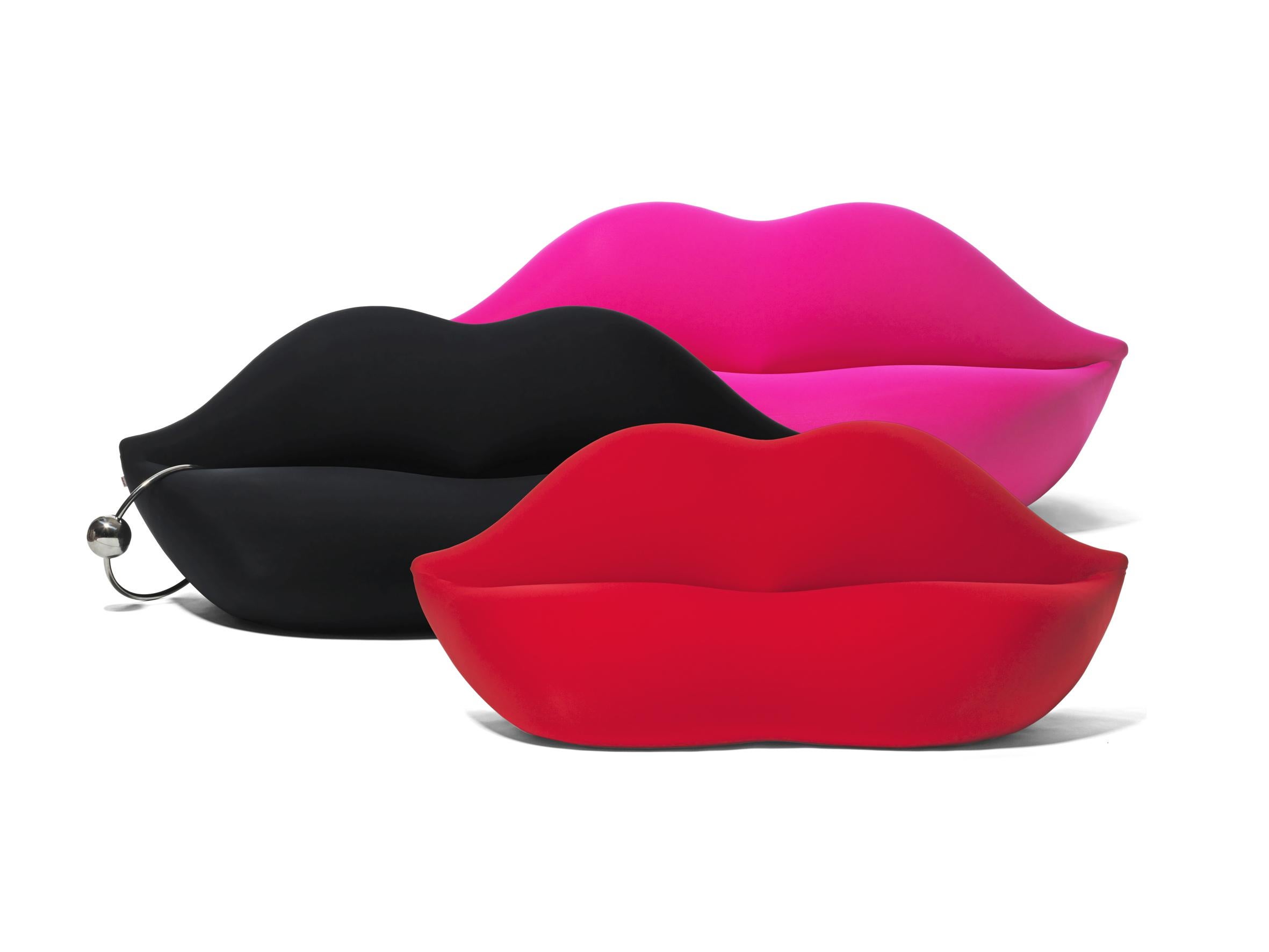 lips couch