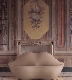 Canapé sculptural « Bocca Unlimited » de Gufram, conçu par Studio 65, un design intemporel - Couleur biscuit
