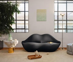 Divano scultoreo Bocca Unlimited di Gufram, progettato da Studio 65 - Design intramontabile - Acciaio