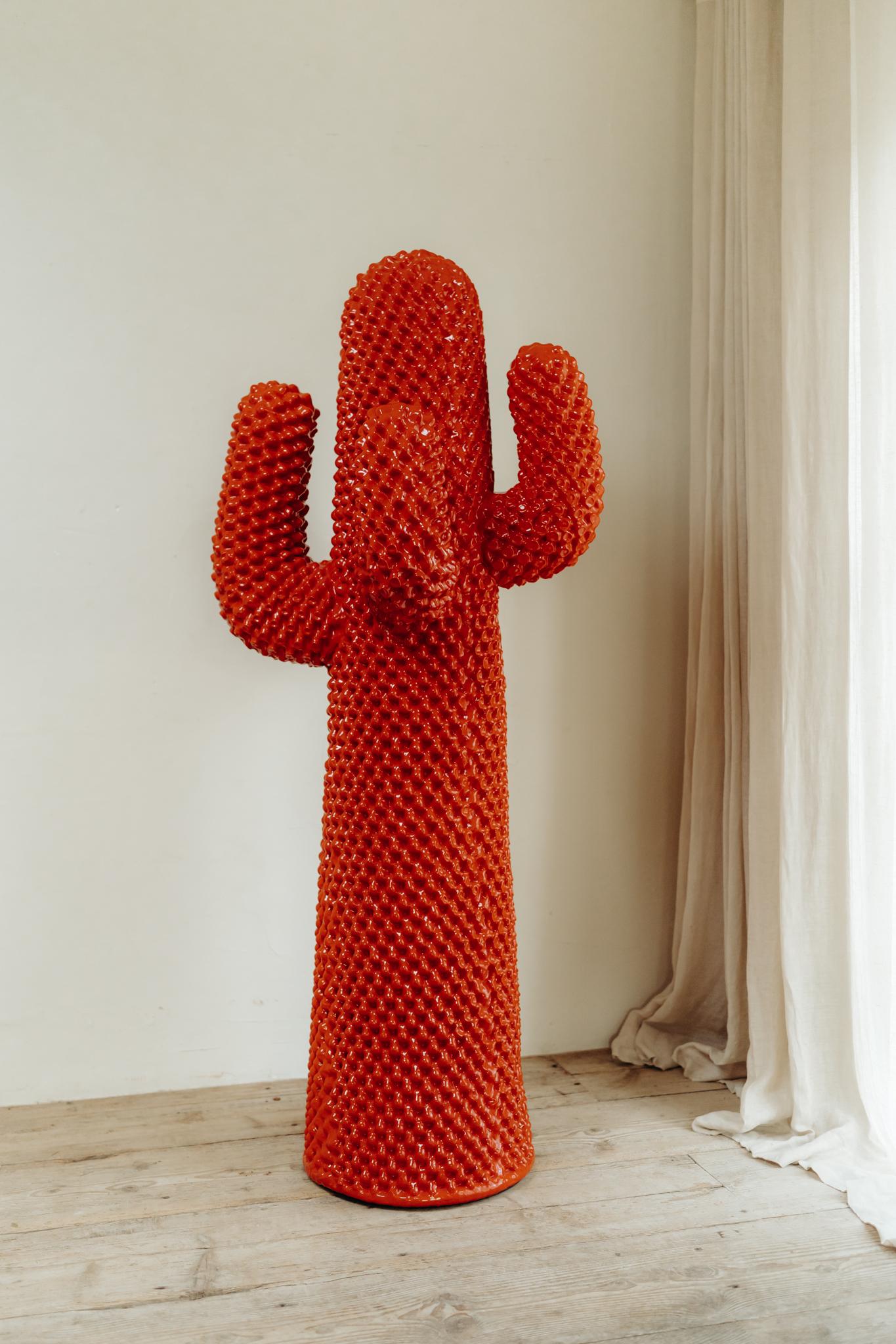 Gufram Cactus Rosso Coatrack, sculpture by Drocco/Mello, Limited Edition 360/500 In Good Condition In Brecht, BE