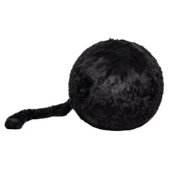Gufram Ron Ron Black – Skulpturaler Pouf aus Öko-Fell von Marion Baruch, weiches Polyurethan