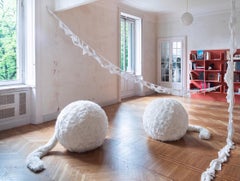 Gufram Ron Ron White – Skulpturaler Pouf aus Öko-Fell von Marion Baruch, weiches Polyurethan