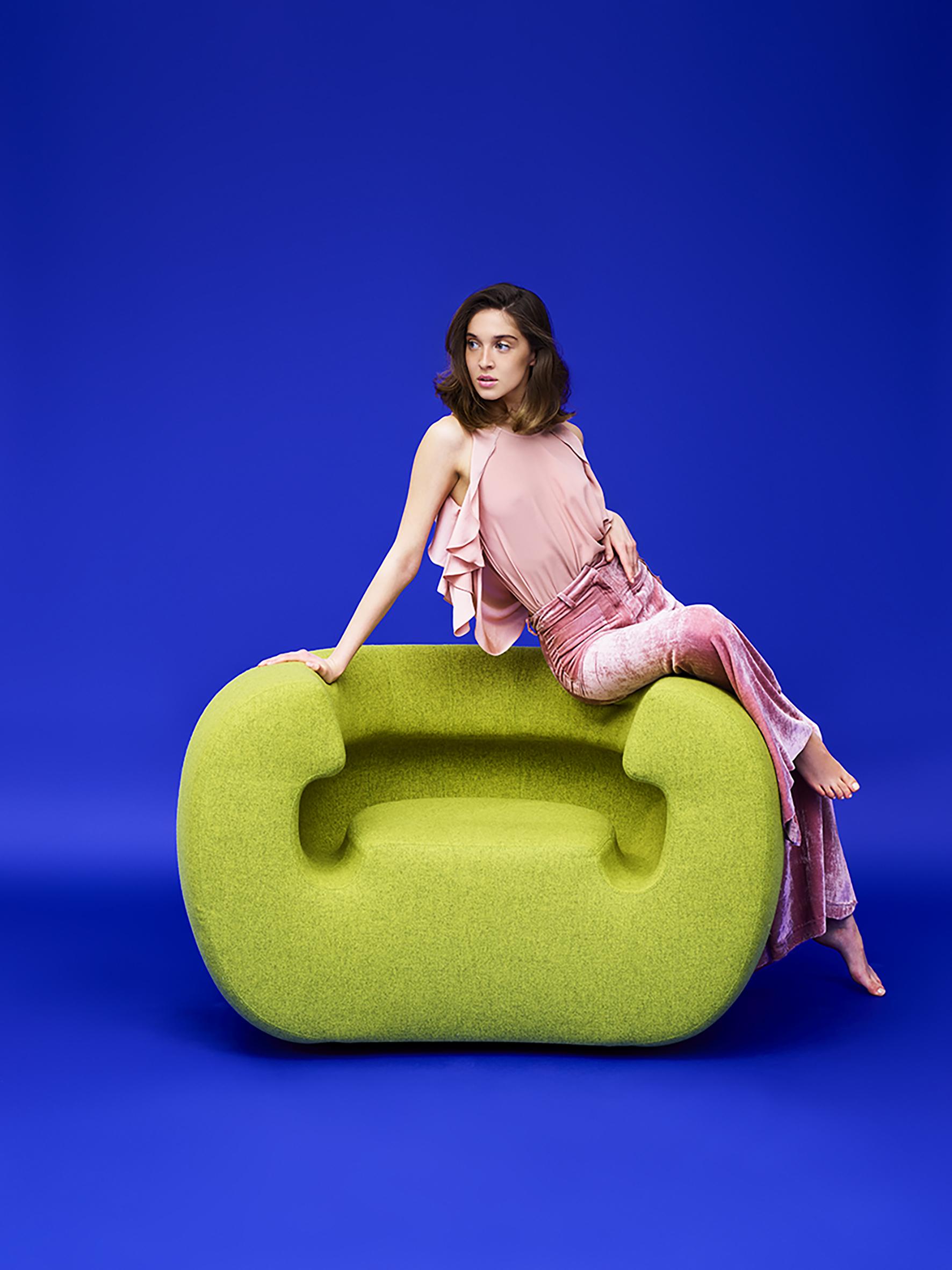 Sillón Gufram Roxanne naranja melange by Michael Young Tela