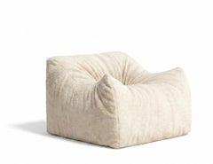 Fauteuil sculptural « Womb » de Gufram, conçu par Luigi Bistagnino, en chenille « Chalk », 1972