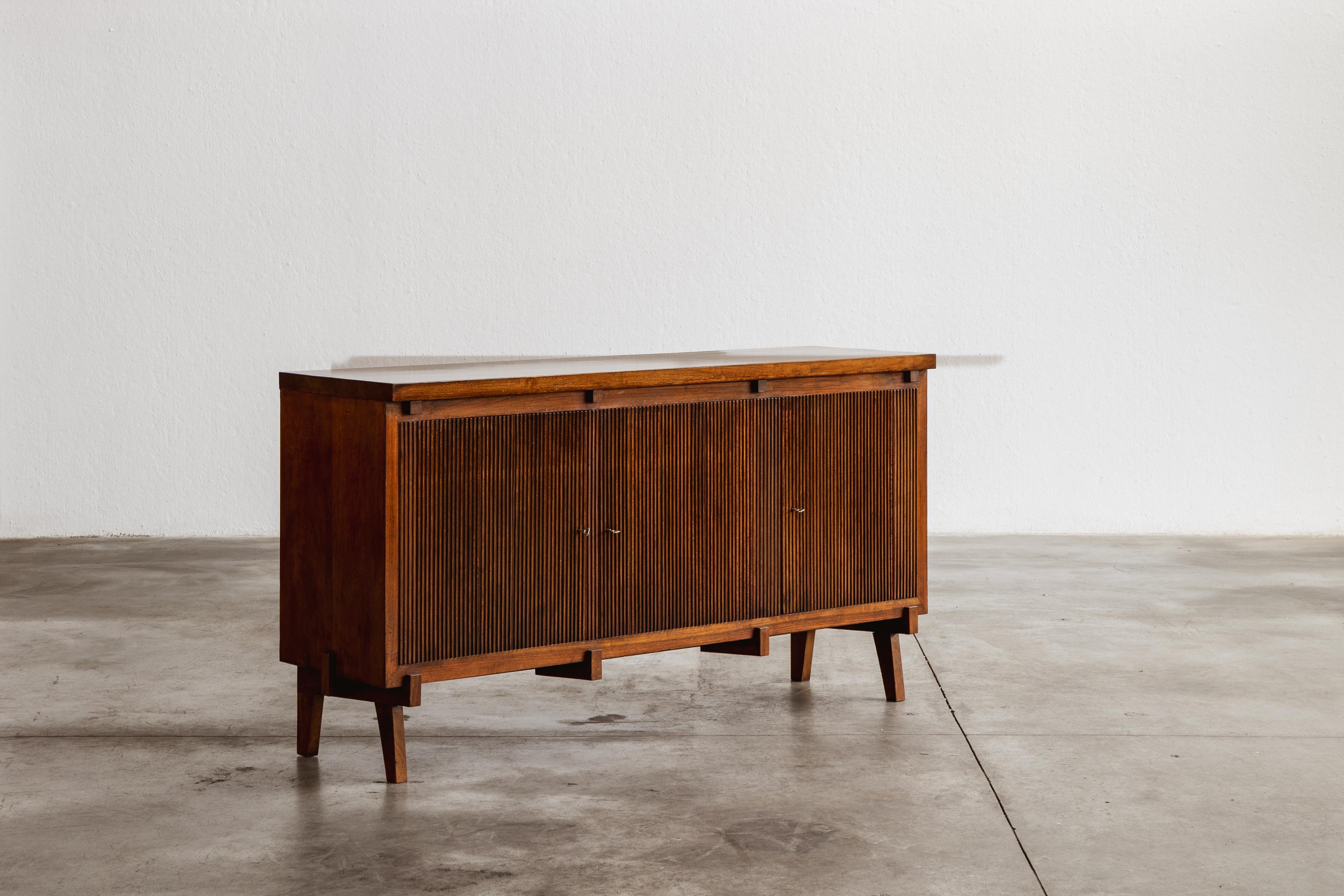 Legno Credenza Gugielmo Ulrich, 1950 in vendita