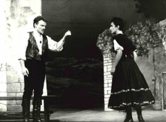 Massino Ranieri bei einer Theateraufführung... - Foto von Guglielmo Coluzzi - 1970er Jahre